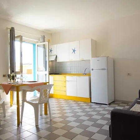 Grecale E Libeccio House סנטה טרזה גאיורה